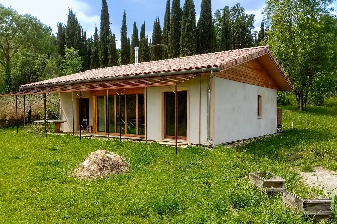 BÂTIBUZZ Maison bioclimatique en bois, terre et paille | Festes-et-Saint-André (11) - Logo