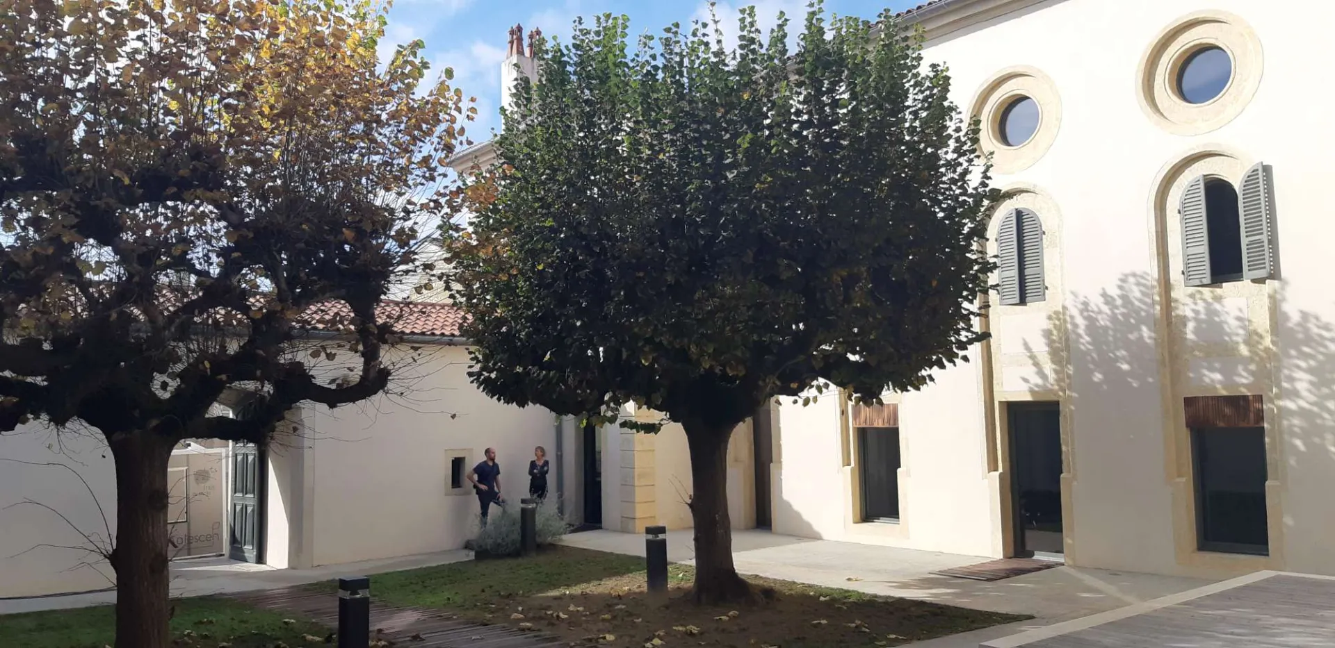 Bâtiment Pierre Verte : restructuration d'un bâtiment patrimonial en secteur sauvegardé en un BEPOS 100% autonome en énergie | Auch (32) - Logo