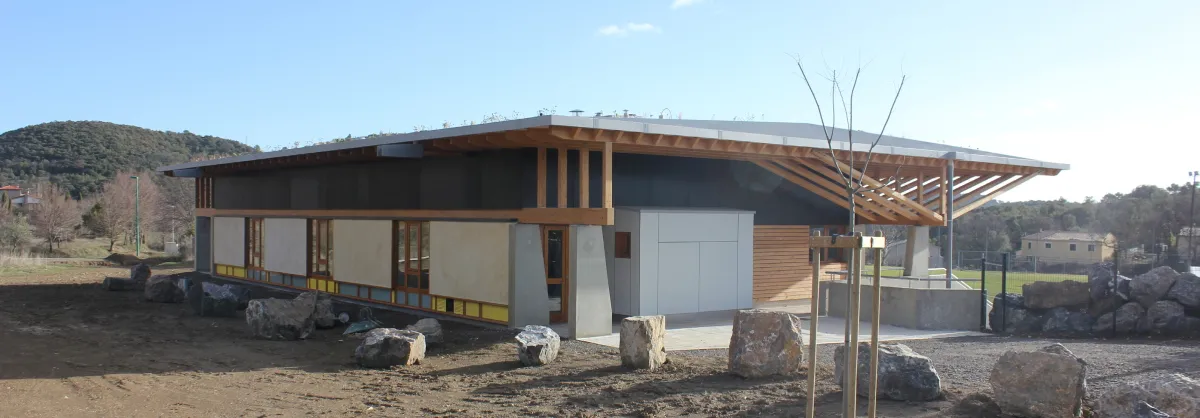 Salle d'activités et vestiaires | Monoblet (30) - Logo