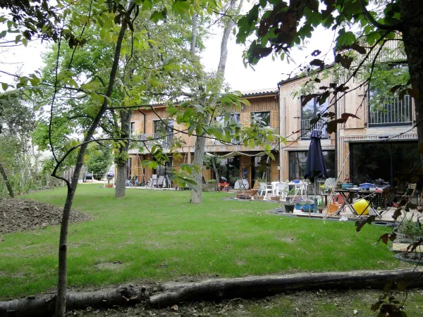 BÂTIBUZZ Habitat Groupé du Canal : quand l’habitat participatif rime avec durabilité | Ramonville (31) - Logo