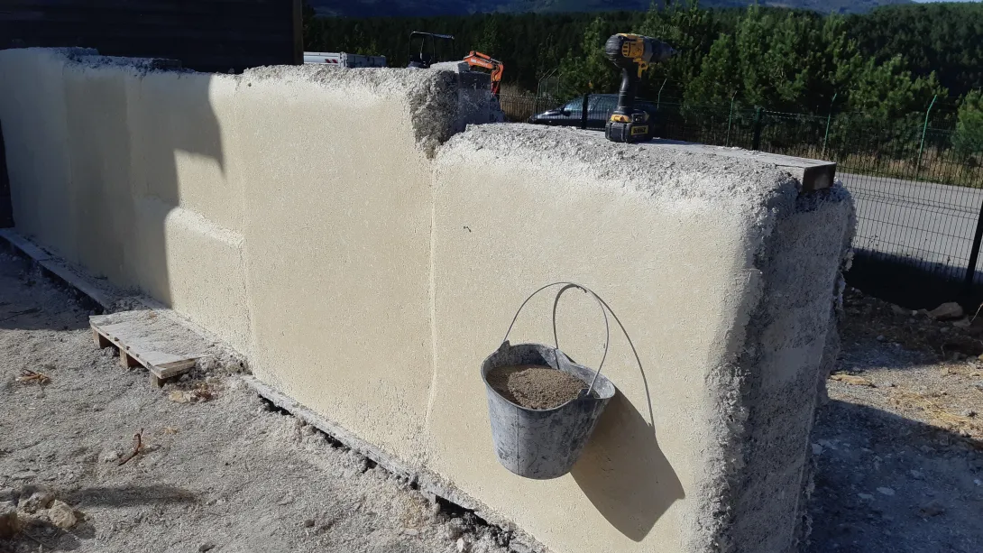 Ecole Nationale du Chanvre | Tenue des enduits de finition