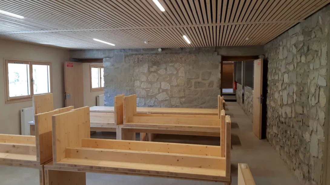 Une des 2 salles de restauration