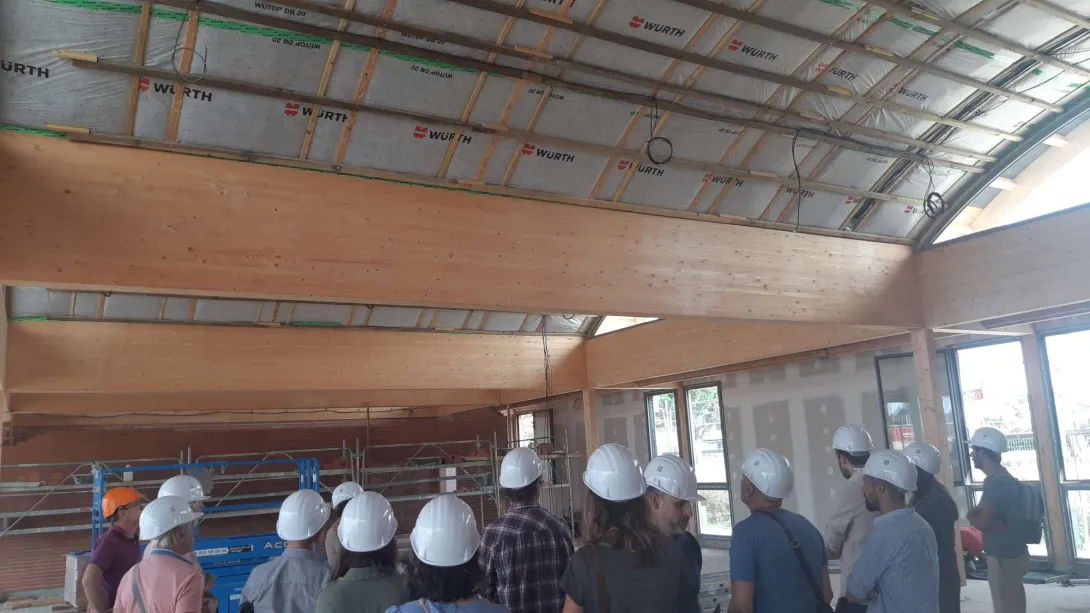 Les voûtes sont isolées par 30 cm de laine de roche en vrac