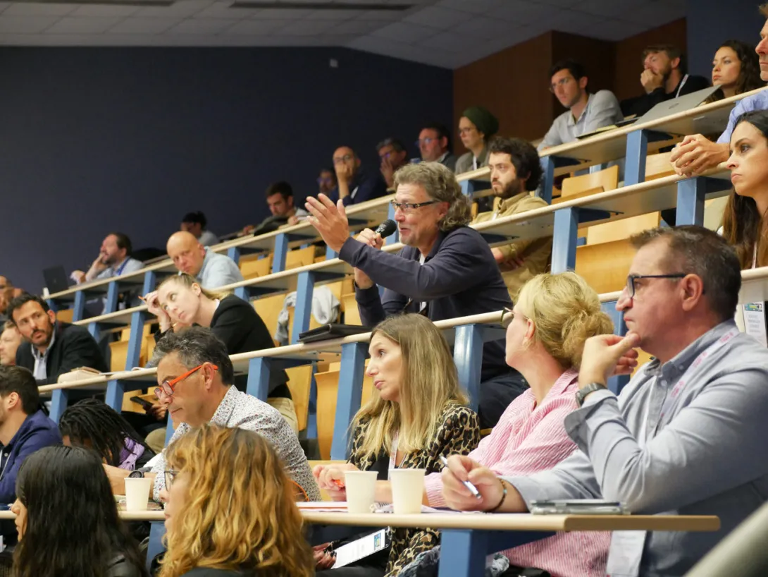 Echanges avec le public lors de la conférence PBDOC 2023