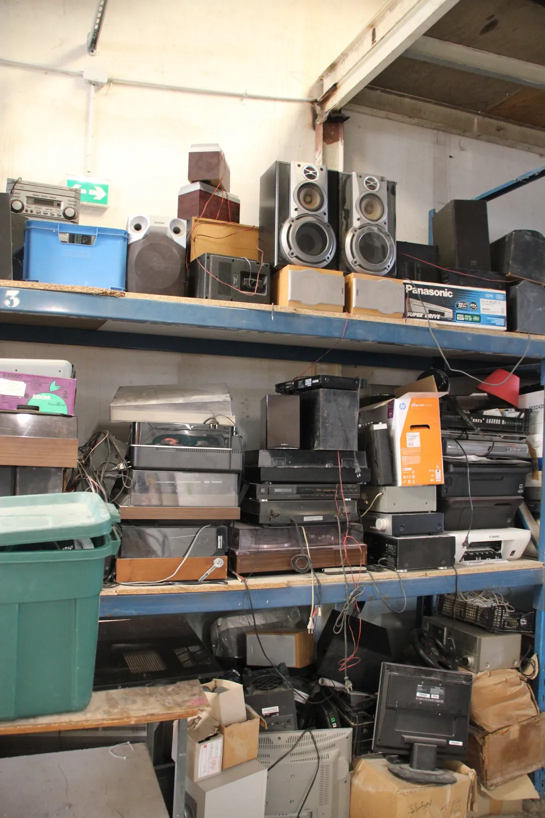 Visite Le Parchemin à Limoux (11) - Atelier matériel électronique de la ressourcerie