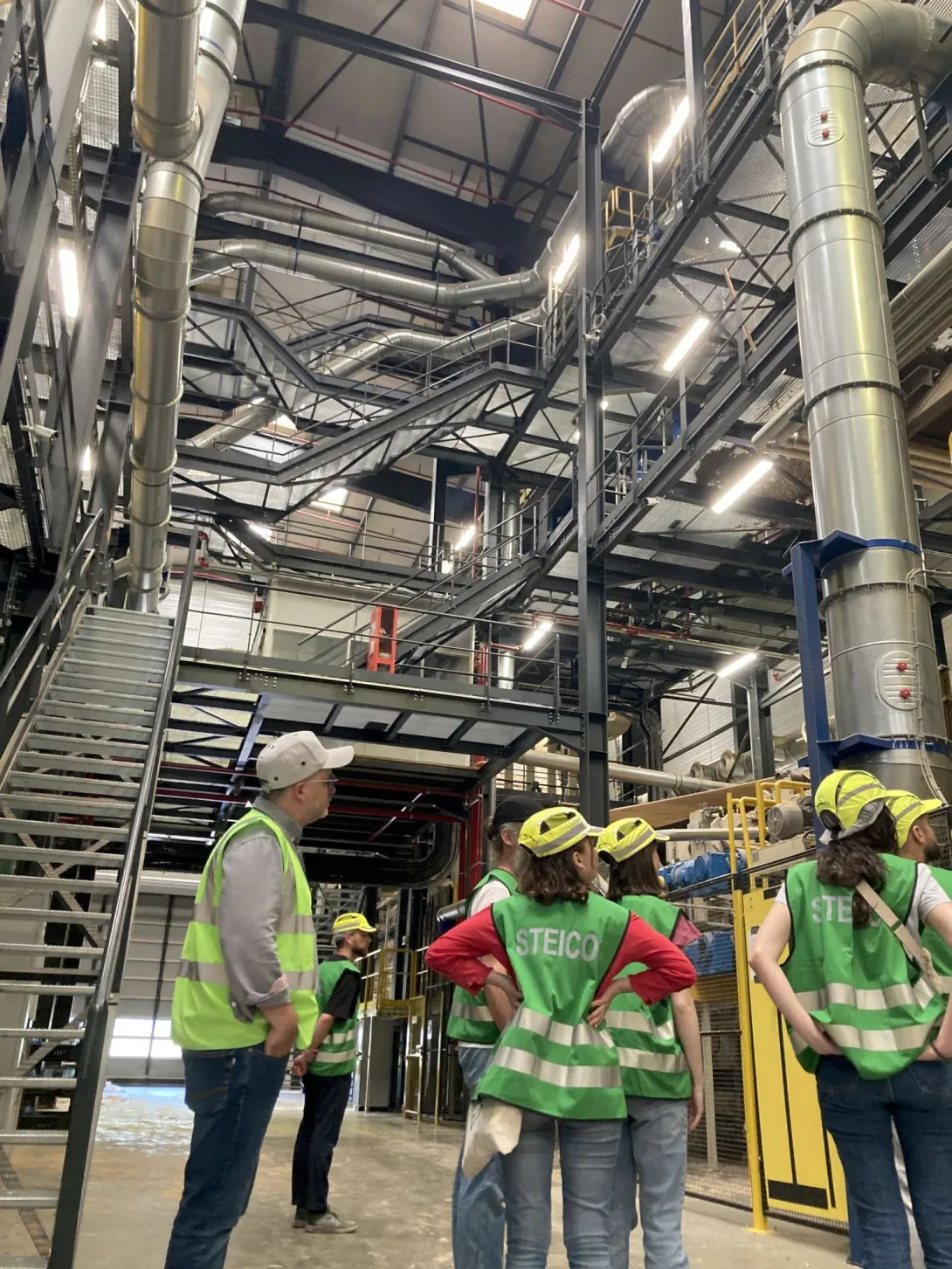 Usine Steico - Dans la partie la plus récente de l'usine, où sont fabriqués les panneaux rigides