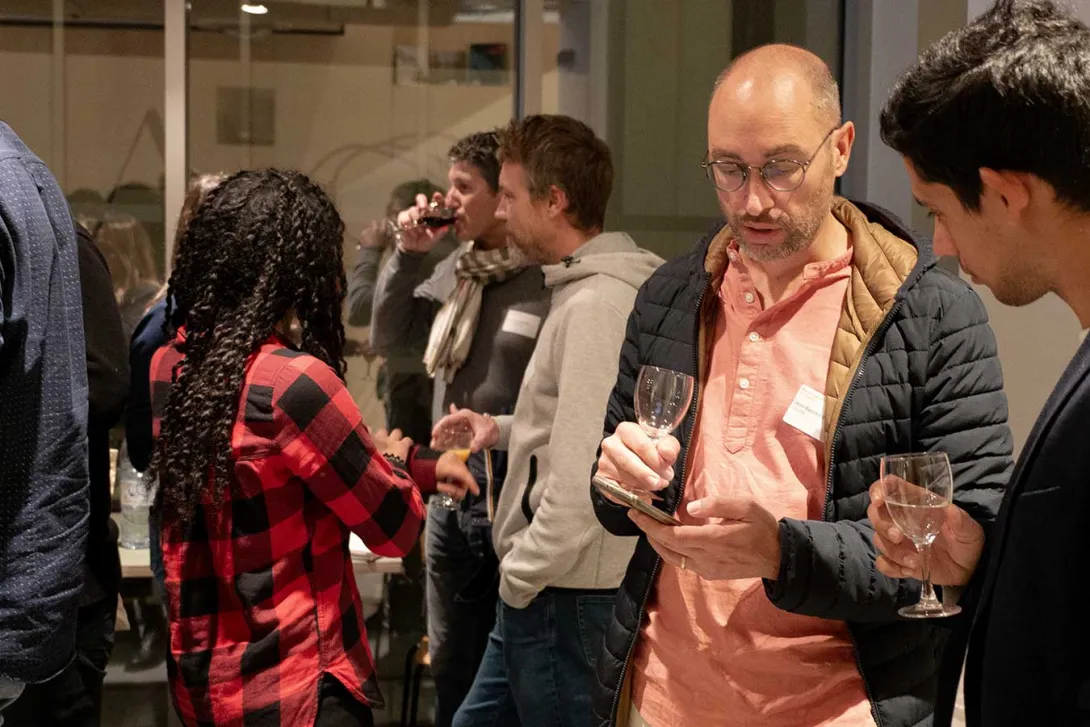 Le réseau d'adhérent se rencontre autour d'un apéritif